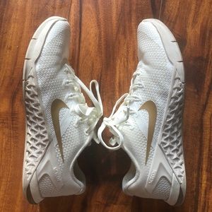 Nike Women’s Metcon 4 Size 7
